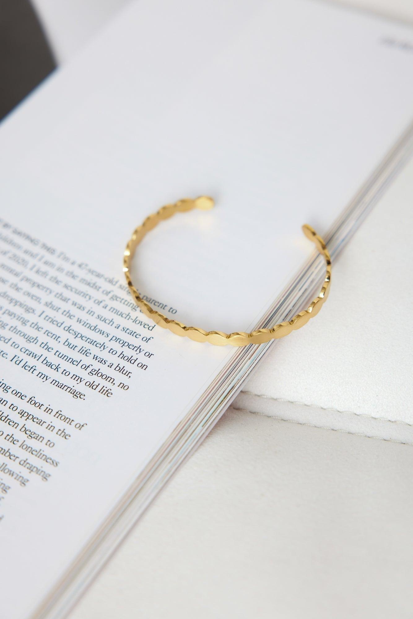 Pulsera Afrodita chapada en oro de 18k oro