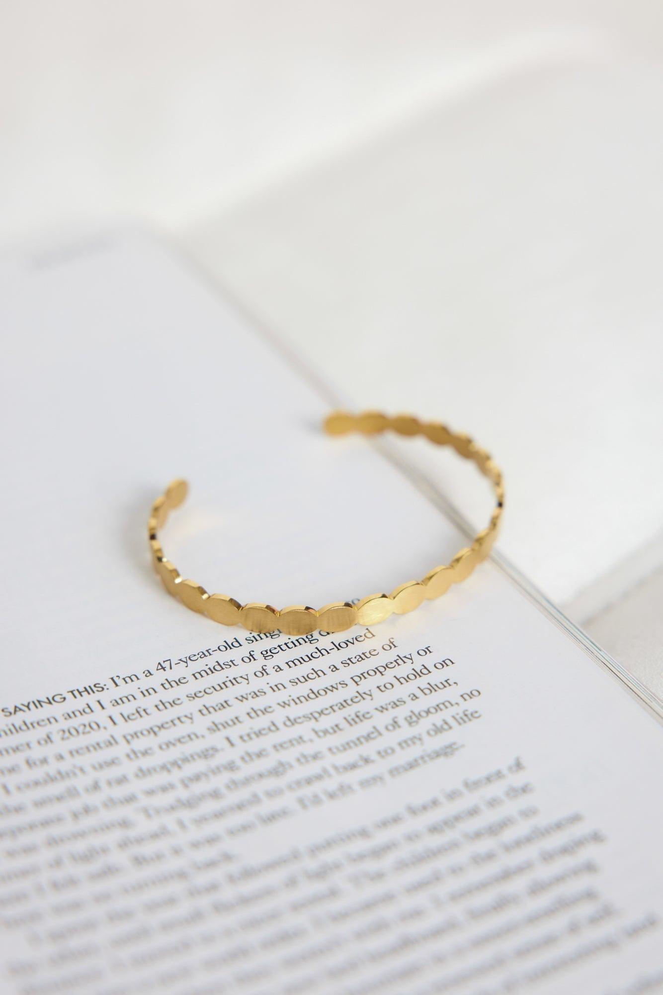 Pulsera Afrodita chapada en oro de 18k oro