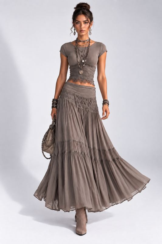 Carmen | Conjunto de blusa gris con paneles de encaje y falda larga plisada