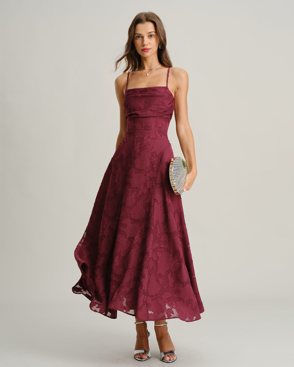 Rubi- Vestido largo sin tirantes de jacquard color rojo vino