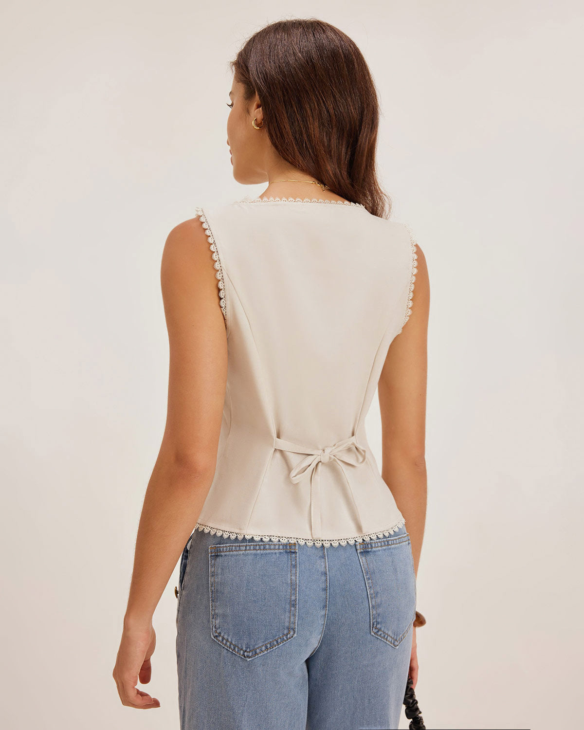 Blanca-Chaleco de color albaricoque con cuello en forma de barco y botones